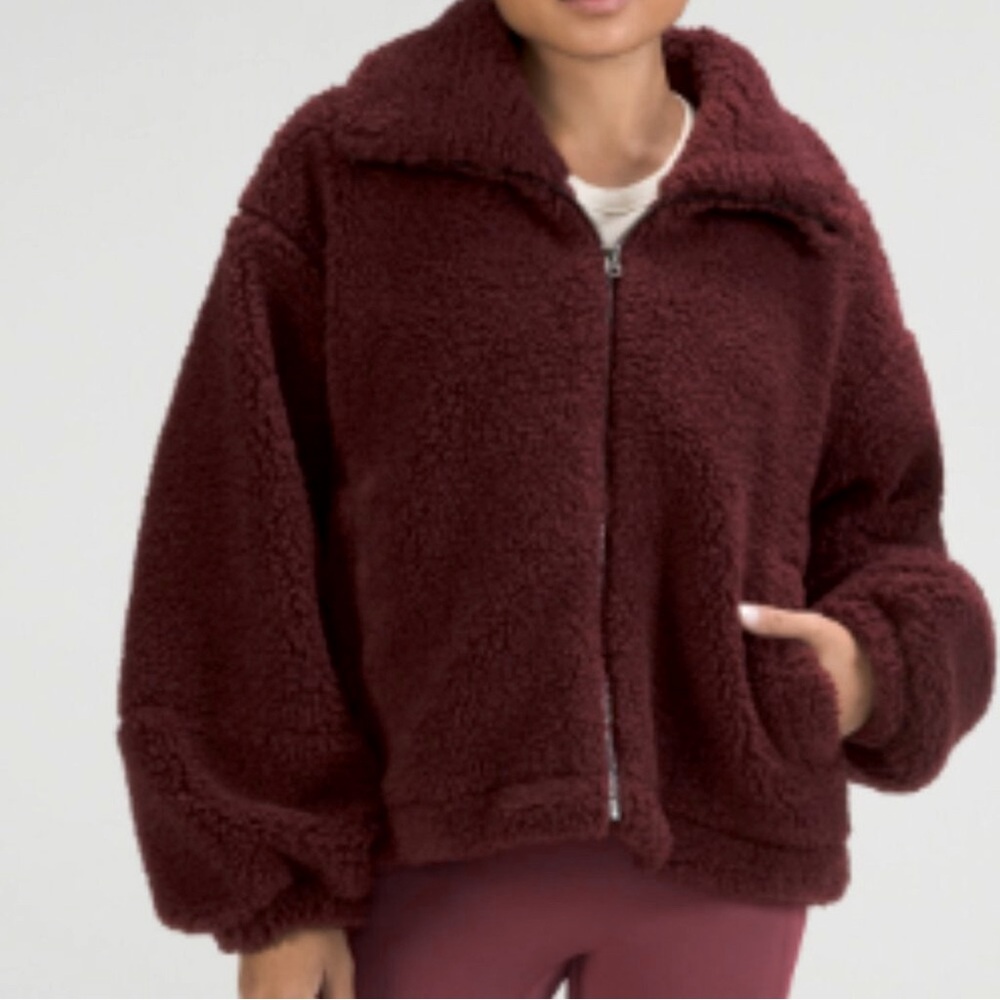 EUC Lululemon Cinchable Fleece Zip Up 6 Merlot